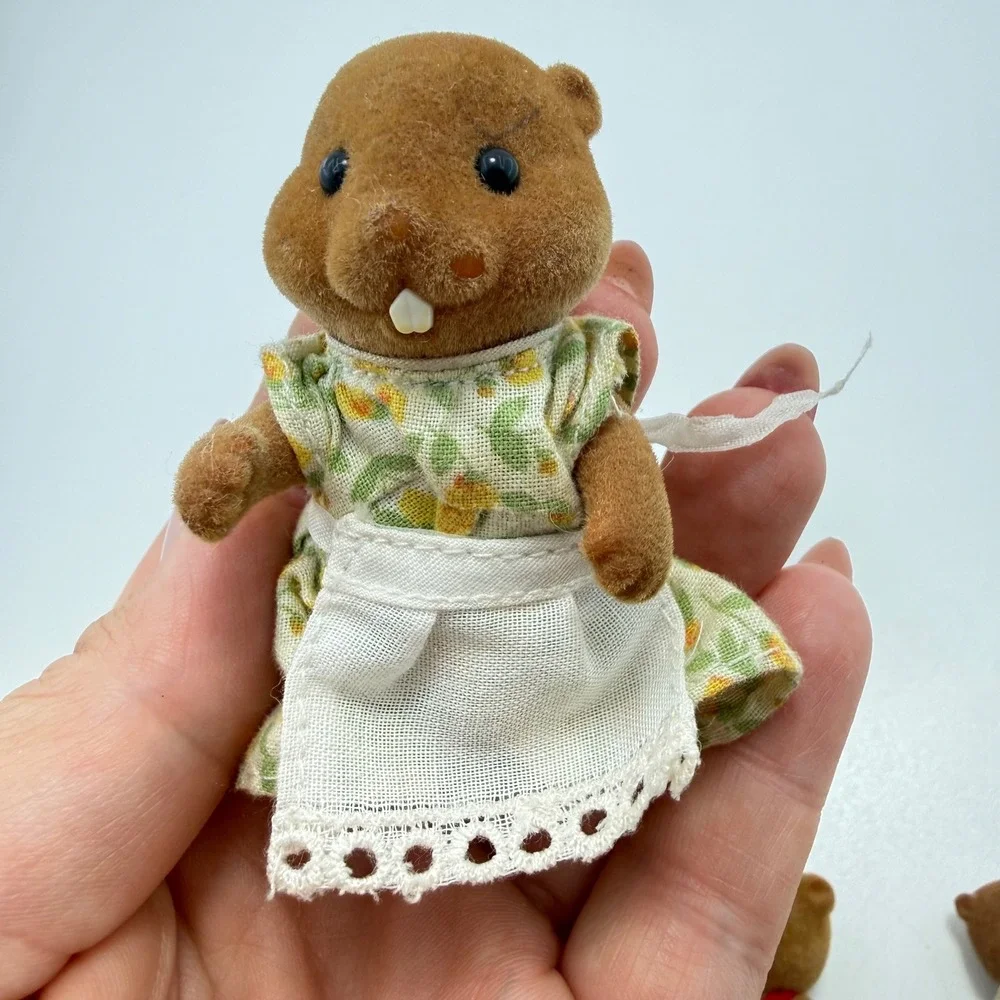 Vintage Sylvanian Families Calico Critters Beaver Family Set of 3 Plus Cradle